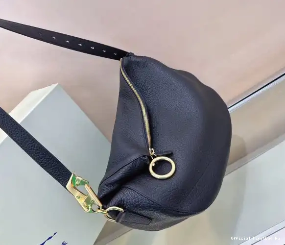 Official FirstBag Ru Knight Bag-37*13*32cm Medium BURBERRY 0501